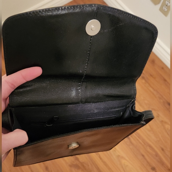 Vintage Black Leather Purse - Picture 4 of 4